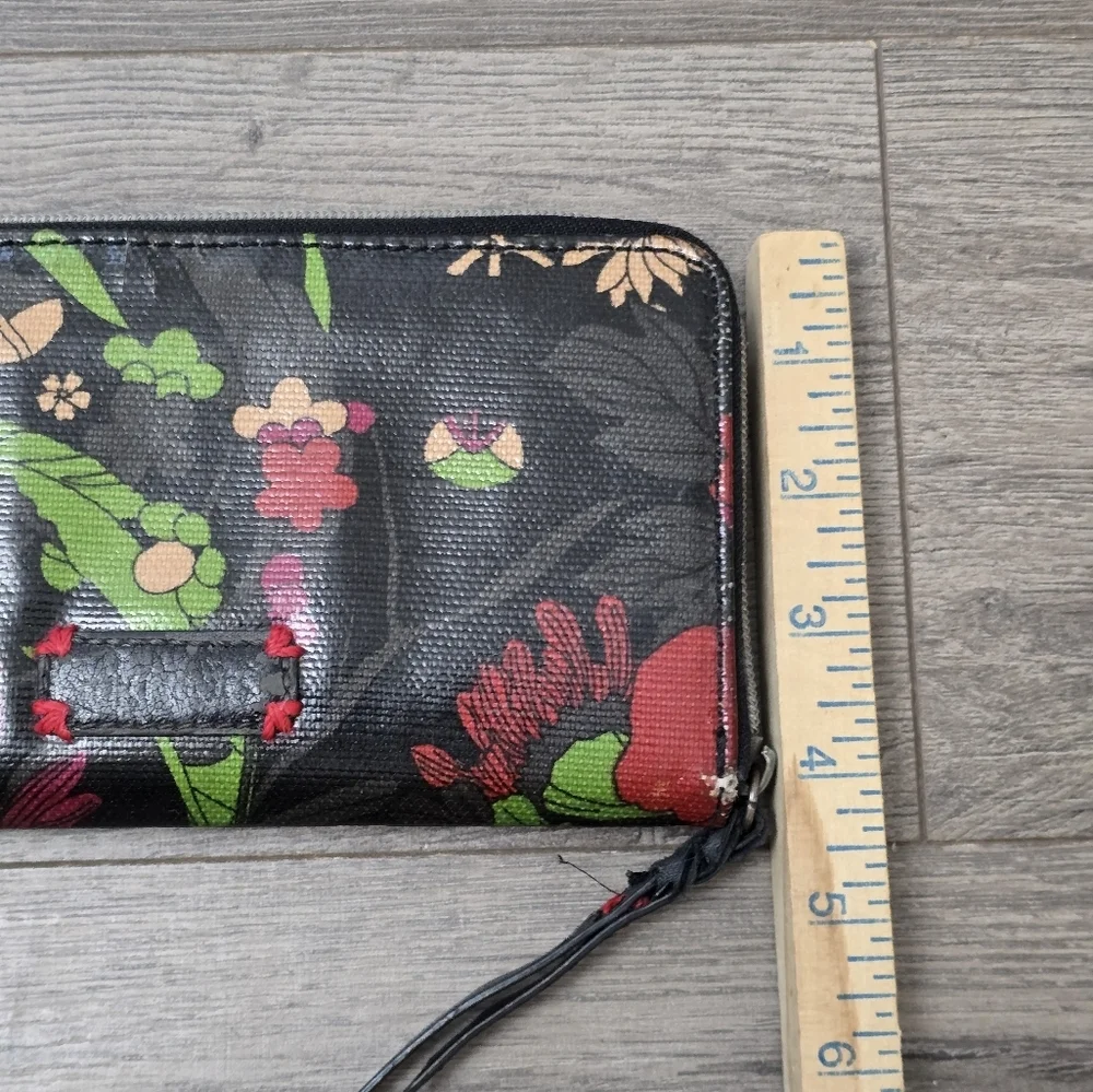 Sakroots Wallet Floral Deep Colored Pattern Roomy Zipper Closure Boho